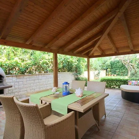 House Marea Holiday home Tar-Vabriga
